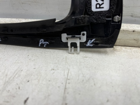 Listwa Mazda 3 IV BP 19r.- PRAWA tylna chromowana nakładka osłona na trójkąt szyby drzwi tylnych prawy tył Listwa Mazda 3 IV BP 19r.- PRAWA tylna chromowana nakładka osłona na trójkąt szyby drzwi tylnych prawy tył