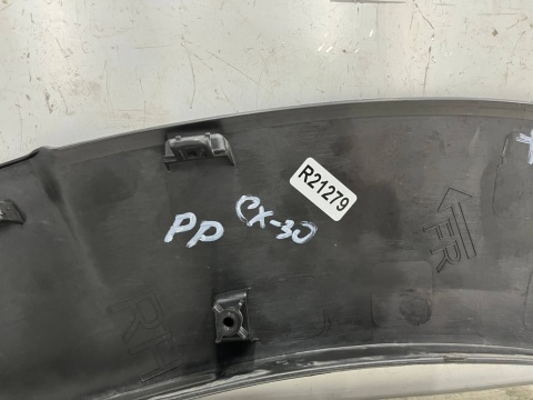 Listwa Mazda CX-30 CX30 2019r.- prawa przednia nakładka rant zderzaka prawy przód dgh9-51w71 Listwa Mazda CX-30 CX30 2019r.- prawa przednia nakładka rant zderzaka prawy przód dgh9-51w71
