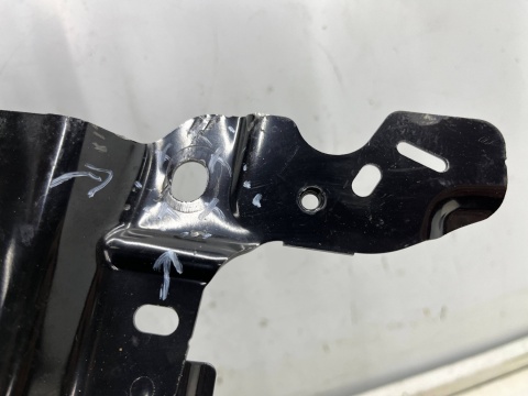 Pas przedni Mazda 2 III DJ DL LIFT 19r.- wzmocnienie mocowanie górne zamka maski łącznik Pas przedni Mazda 2 III DJ DL LIFT 19r.- wzmocnienie mocowanie górne zamka maski łącznik