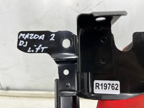 Pas przedni Mazda 2 III DJ DL LIFT 19r.- wzmocnienie mocowanie górne zamka maski łącznik Pas przedni Mazda 2 III DJ DL LIFT 19r.- wzmocnienie mocowanie górne zamka maski łącznik
