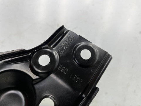 Pas przedni VW Polo 6 VI 2g LIFT 21r.- prawe przednie górne mocowanie pasa okular łącznik wspornik prawy przód 2g0805932d Pas przedni VW Polo 6 VI 2g LIFT 21r.- prawe przednie górne mocowanie pasa okular łącznik wspornik prawy przód 2g0805932d