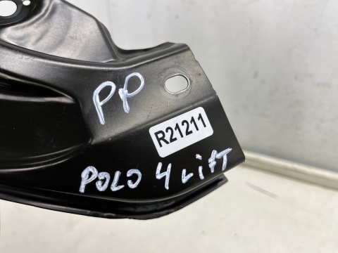 Pas przedni VW Polo 6 VI 2g LIFT 21r.- prawe przednie górne mocowanie pasa okular łącznik wspornik prawy przód 2g0805932d Pas przedni VW Polo 6 VI 2g LIFT 21r.- prawe przednie górne mocowanie pasa okular łącznik wspornik prawy przód 2g0805932d