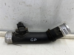 Rura Hyundai Grandeur IV 05-11r. 2.2 CRDi przewód dolotowy intercoolera wąż powietrza z czujnikiem