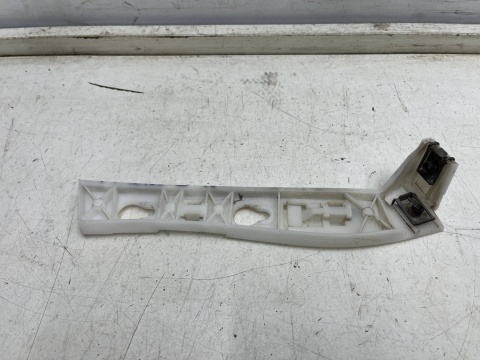 Ślizg Citroen Grand C4 Picasso II SpaceTourer 13-19r. LEWE tylne mocowanie zderzaka wspornik uchwyt lewy tył Ślizg Citroen Grand C4 Picasso II SpaceTourer 13-19r. LEWE tylne mocowanie zderzaka wspornik uchwyt lewy tył