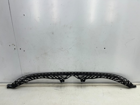 Ślizg VW Passat B8 3g 14-23r. przednie środkowe mocowanie atrapy zderzaka wspornik przód 3g0807889 Ślizg VW Passat B8 3g 14-23r. przednie środkowe mocowanie atrapy zderzaka wspornik przód 3g0807889