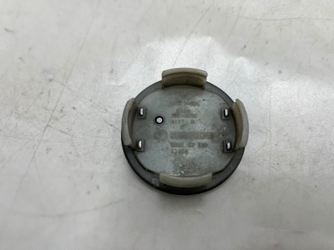 Kołpak Mazda dekielek zaślepka felgi aluminiowej 57 mm. oryginalny bbm237190 Kołpak Mazda dekielek zaślepka felgi aluminiowej 57 mm. oryginalny bbm237190