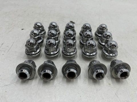 Nakrętki do felg aluminiowych Mitsubishi Kia Hyundai Toyota Lexus Mazda M12x1,5 ŁEB PŁASKI 37mm. do kół 20 sztuk na klucz 21 Nakrętki do felg aluminiowych Mitsubishi Kia Hyundai Toyota Lexus Mazda M12x1,5 ŁEB PŁASKI 37mm. do kół 20 sztuk na klucz 21