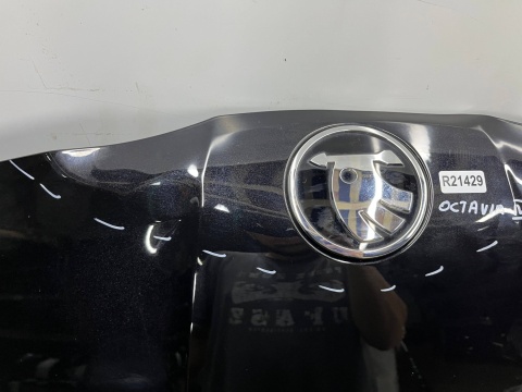 Maska Skoda Octavia 4 IV 19r.- pokrywa silnika 5E3823155 Maska Skoda Octavia 4 IV 19r.- pokrywa silnika 5E3823155