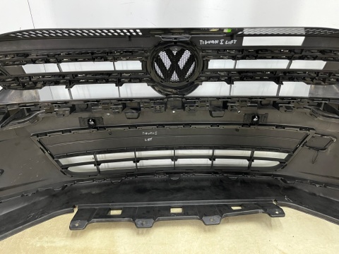Zderzak przedni VW Tiguan 1 I 11-16r. Lift przód 6XPDC spryski 5N0807221K Zderzak przedni VW Tiguan 1 I 11-16r. Lift przód 6XPDC spryski 5N0807221K