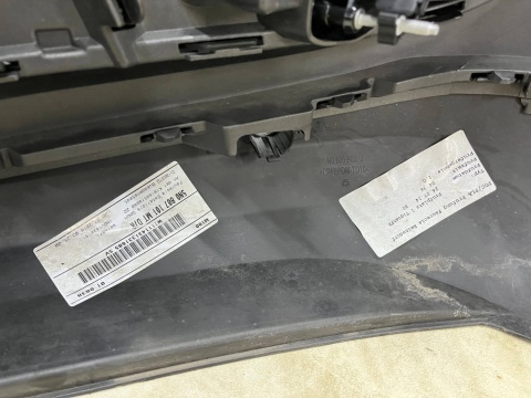 Zderzak przedni VW Tiguan 1 I 11-16r. Lift przód 6XPDC spryski 5N0807221K Zderzak przedni VW Tiguan 1 I 11-16r. Lift przód 6XPDC spryski 5N0807221K