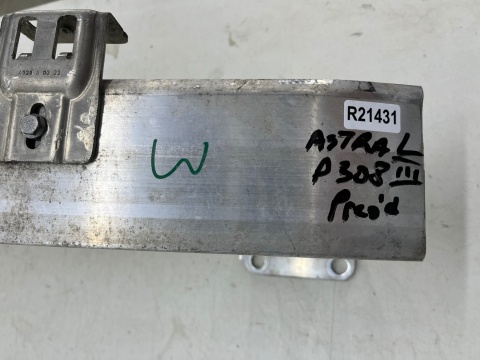 Belka zderzaka Opel Astra L Peugeot 308 III 21r.- przednie wzmocnienie belka zderzaka przód 9835954880 9839643180 Belka zderzaka Opel Astra L Peugeot 308 III 21r.- przednie wzmocnienie belka zderzaka przód 9835954880 9839643180