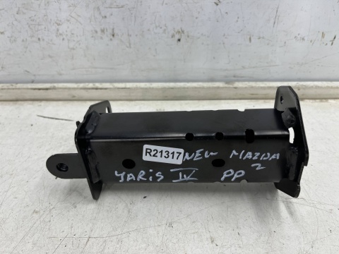 Belka zderzaka Toyota Yaris 4 IV Mazda 2 Hybrid 20r.- NOWE prawe przednie wzmocnienie strefa zgniotu odbojnik prawy przód Belka zderzaka Toyota Yaris 4 IV Mazda 2 Hybrid 20r.- NOWE prawe przednie wzmocnienie strefa zgniotu odbojnik prawy przód