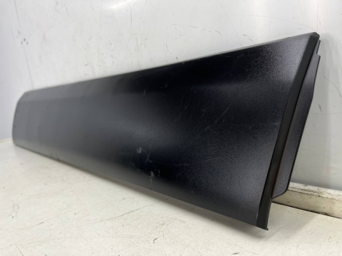 Listwa Mazda CX-30 CX30 2019r.- prawa przednia dolna nakładka drzwi dgh9-51ra1 Listwa Mazda CX-30 CX30 2019r.- prawa przednia dolna nakładka drzwi dgh9-51ra1