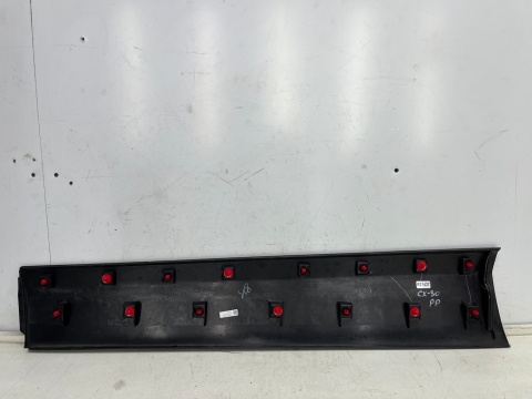 Listwa Mazda CX-30 CX30 2019r.- prawa przednia dolna nakładka drzwi dgh9-51ra1 Listwa Mazda CX-30 CX30 2019r.- prawa przednia dolna nakładka drzwi dgh9-51ra1