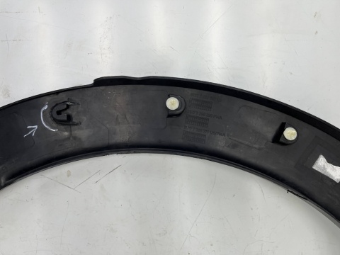 Listwa Mini Countryman II F60 17-23r. lewy przedni rant nadkola błotnika zderzaka nakładka na PDC lewy przód 7389365 Listwa Mini Countryman II F60 17-23r. lewy przedni rant nadkola błotnika zderzaka nakładka na PDC lewy przód 7389365