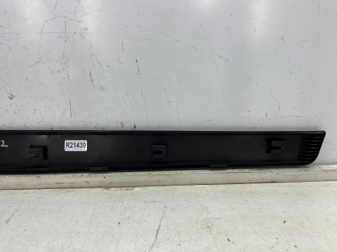 Listwa Nissan X-Trail 3 III T32 13-21r. lewa przednia dolna nakładka drzwi lewy przód 80877-4ce0a Listwa Nissan X-Trail 3 III T32 13-21r. lewa przednia dolna nakładka drzwi lewy przód 80877-4ce0a