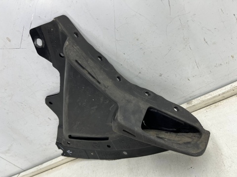 Nadkole Mazda CX-30 CX30 19r.- prawy przedni trójkąt pod zderzak osłona prawy przód dgh956133 dgh956134 Nadkole Mazda CX-30 CX30 19r.- prawy przedni trójkąt pod zderzak osłona prawy przód dgh956133 dgh956134