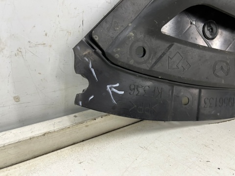Nadkole Mazda CX-30 CX30 19r.- prawy przedni trójkąt pod zderzak osłona prawy przód dgh956133 dgh956134 Nadkole Mazda CX-30 CX30 19r.- prawy przedni trójkąt pod zderzak osłona prawy przód dgh956133 dgh956134