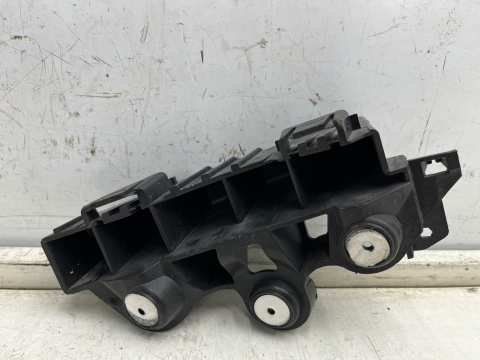 Ślizg Citroen C3 Aircross 17-24r. prawe tylne mocowanie wspornik uchwyt zderzaka prawy tył 13489746