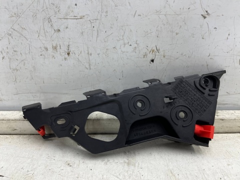 Ślizg Opel Corsa D 06-14r. NOWE lewe przednie mocowanie zderzaka wspornik uchwyt lewy przód 13179960 Ślizg Opel Corsa D 06-14r. NOWE lewe przednie mocowanie zderzaka wspornik uchwyt lewy przód 13179960
