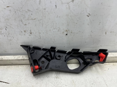 Ślizg Opel Corsa D 06-14r. NOWE lewe przednie mocowanie zderzaka wspornik uchwyt lewy przód 13179960 Ślizg Opel Corsa D 06-14r. NOWE lewe przednie mocowanie zderzaka wspornik uchwyt lewy przód 13179960