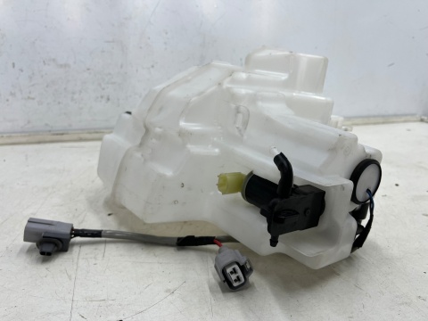 Zbiorniczek spryskiwaczy Mazda 2 III DJ DL LIFT 19r.- góra wlewu klapka miarka DWA silniczki Zbiorniczek spryskiwaczy Mazda 2 III DJ DL LIFT 19r.- góra wlewu klapka miarka DWA silniczki