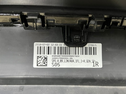 Zderzak tylny Audi A4 B9 Kombi 15-19r. Przedlift tył 4XPDC 8W9807511J Zderzak tylny Audi A4 B9 Kombi 15-19r. Przedlift tył 4XPDC 8W9807511J