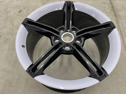 Felga Porsche Taycan 9,5jx21 H2 ET60 5x130 pojedyncza sztuka 21 cali oryginalna 9j1601025aa Felga Porsche Taycan 9,5jx21 H2 ET60 5x130 pojedyncza sztuka 21 cali oryginalna 9j1601025aa