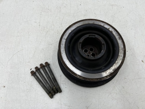 Koło pasowe BMW E60 E61 E63 E64 E65 E66 X5 E70 X6 E71 X3 E83 E90 E92 03-10r. 2.5d 3.0d M57 koło pasowe wału korbowego