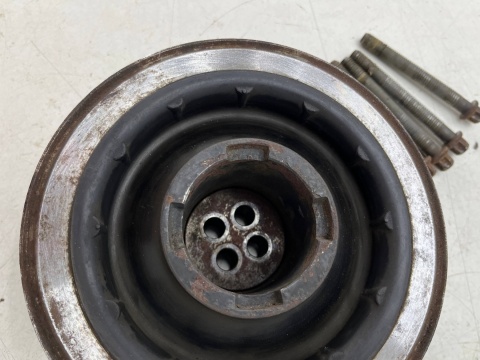 Koło pasowe BMW E60 E61 E63 E64 E65 E66 X5 E70 X6 E71 X3 E83 E90 E92 03-10r. 2.5d 3.0d M57 koło pasowe wału korbowego