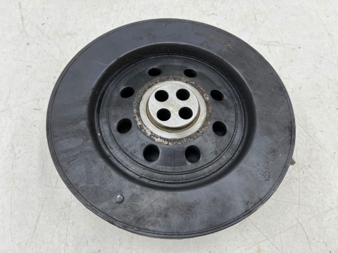 Koło pasowe BMW E60 E61 E63 E64 E65 E66 X5 E70 X6 E71 X3 E83 E90 E92 03-10r. 2.5d 3.0d M57 koło pasowe wału korbowego