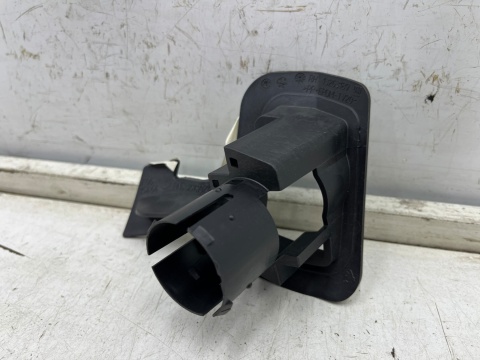 Kosz spryskiwacza Opel Zafira B 05-14r. NOWY prawy kosz dyszy spryskiwacza reflektora lampy prawej ślizg mocowanie 13263189 Kosz spryskiwacza Opel Zafira B 05-14r. NOWY prawy kosz dyszy spryskiwacza reflektora lampy prawej ślizg mocowanie 13263189