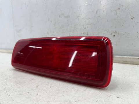 Lampa Renault Trafic III Talento NV300 Primastar II Vivaro B 14r.- trzecie dodatkowe światło stop w drzwi bagażnika 93867977 Lampa Renault Trafic III Talento NV300 Primastar II Vivaro B 14r.- trzecie dodatkowe światło stop w drzwi bagażnika 93867977
