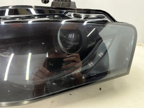 Lampa reflektor Audi A4 B8 07-11r. LEWA PRAWA przednia kompletna BI Xenon BiXsenon nieskrętny Europa oryginal Tuning KOMPLET Lampa reflektor Audi A4 B8 07-11r. LEWA PRAWA przednia kompletna BI Xenon BiXsenon nieskrętny Europa oryginal Tuning KOMPLET