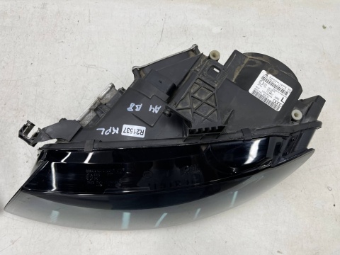 Lampa reflektor Audi A4 B8 07-11r. LEWA PRAWA przednia kompletna BI Xenon BiXsenon nieskrętny Europa oryginal Tuning KOMPLET Lampa reflektor Audi A4 B8 07-11r. LEWA PRAWA przednia kompletna BI Xenon BiXsenon nieskrętny Europa oryginal Tuning KOMPLET