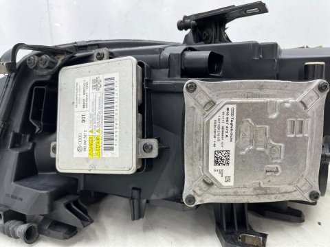 Lampa reflektor Audi A4 B8 07-11r. LEWA PRAWA przednia kompletna BI Xenon BiXsenon nieskrętny Europa oryginal Tuning KOMPLET Lampa reflektor Audi A4 B8 07-11r. LEWA PRAWA przednia kompletna BI Xenon BiXsenon nieskrętny Europa oryginal Tuning KOMPLET