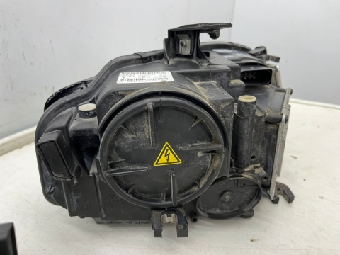 Lampa reflektor Audi A4 B8 07-11r. LEWA PRAWA przednia kompletna BI Xenon BiXsenon nieskrętny Europa oryginal Tuning KOMPLET Lampa reflektor Audi A4 B8 07-11r. LEWA PRAWA przednia kompletna BI Xenon BiXsenon nieskrętny Europa oryginal Tuning KOMPLET
