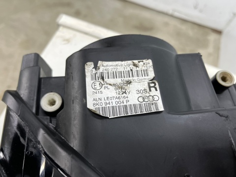 Lampa reflektor Audi A4 B8 07-11r. LEWA PRAWA przednia kompletna BI Xenon BiXsenon nieskrętny Europa oryginal Tuning KOMPLET Lampa reflektor Audi A4 B8 07-11r. LEWA PRAWA przednia kompletna BI Xenon BiXsenon nieskrętny Europa oryginal Tuning KOMPLET