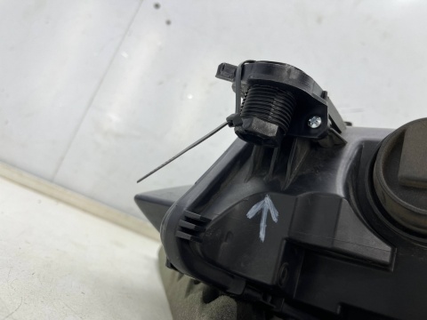 Lampa reflektor Audi A4 B9 8w lift 19-24r. LEWA przednia FULL LED oryginalna lewy przód 8w0941011 Lampa reflektor Audi A4 B9 8w lift 19-24r. LEWA przednia FULL LED oryginalna lewy przód 8w0941011