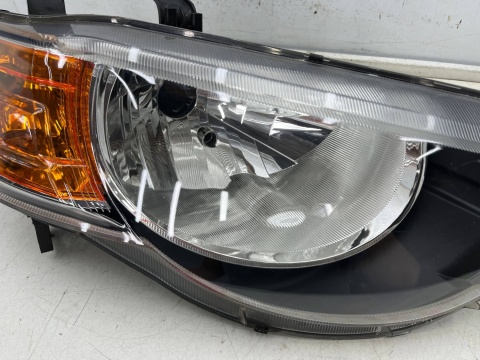 Lampa reflektor Mitsubishi Colt 6 VI Z30 LIFT 08-12r. PRAWA przednia ORYGINALNA prawy przód EUROPA 8301b180 Lampa reflektor Mitsubishi Colt 6 VI Z30 LIFT 08-12r. PRAWA przednia ORYGINALNA prawy przód EUROPA 8301b180