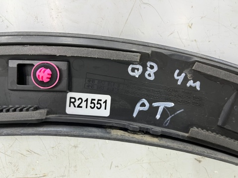 Listwa Audi Q8 4mn 18r.- PRAWY tylny rant nadkola błotnika nakładka prawy tył 4m853818d 4m8853818e Listwa Audi Q8 4mn 18r.- PRAWY tylny rant nadkola błotnika nakładka prawy tył 4m853818d 4m8853818e