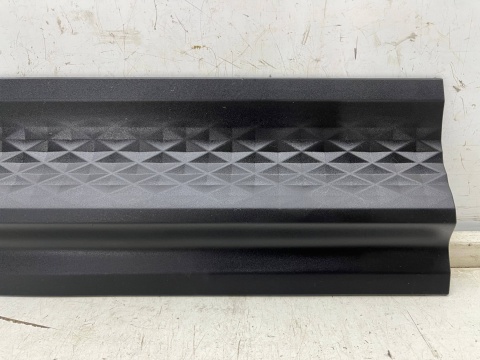 Listwa Porsche Macan 14r.- prawa tylna dolna nakładka drzwi prawy tył 95b839890 Listwa Porsche Macan 14r.- prawa tylna dolna nakładka drzwi prawy tył 95b839890