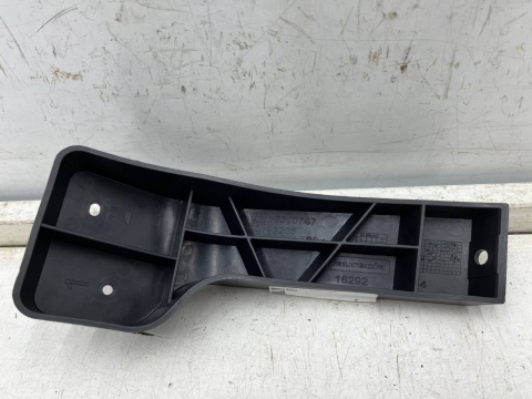 Ślizg Opel Zafira C Zafira Tourer 12-19r. NOWE lewe tylne mocowanie zderzaka wspornik lewy tył 13300747 Ślizg Opel Zafira C Zafira Tourer 12-19r. NOWE lewe tylne mocowanie zderzaka wspornik lewy tył 13300747