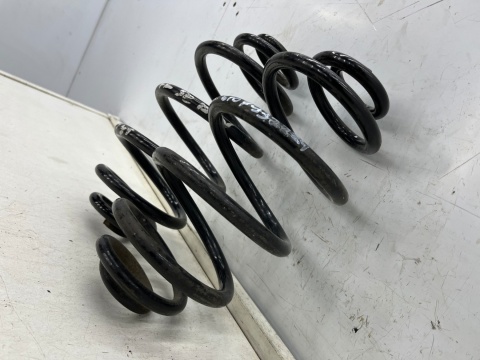 Sprężyna VW Passat B5 sedan 96-05r. tylna sprężyna zawieszenia tył 3b0511115d Sprężyna VW Passat B5 sedan 96-05r. tylna sprężyna zawieszenia tył 3b0511115d