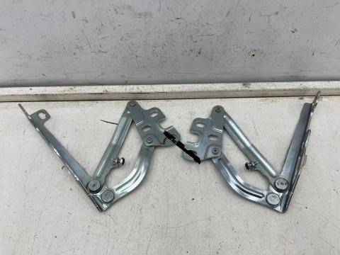Zawias maski Opel Corsa D 06-14r. NOWE oryginalne zawiasy pokrywy silnika lewy prawy komplet 13311902 13311903 Zawias maski Opel Corsa D 06-14r. NOWE oryginalne zawiasy pokrywy silnika lewy prawy komplet 13311902 13311903