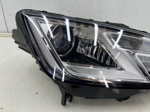 Lampa reflektor Audi A4 B9 8w 15-19r. PRAWA przednia XENON KSENON + LED oryginalna EUROPA prawy przód 8w0941006 Lampa reflektor Audi A4 B9 8w 15-19r. PRAWA przednia XENON KSENON + LED oryginalna EUROPA prawy przód 8w0941006