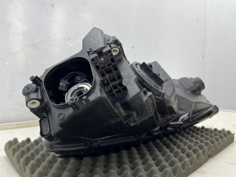 Lampa reflektor Audi A4 B9 8w 15-19r. PRAWA przednia XENON KSENON + LED oryginalna EUROPA prawy przód 8w0941006 Lampa reflektor Audi A4 B9 8w 15-19r. PRAWA przednia XENON KSENON + LED oryginalna EUROPA prawy przód 8w0941006