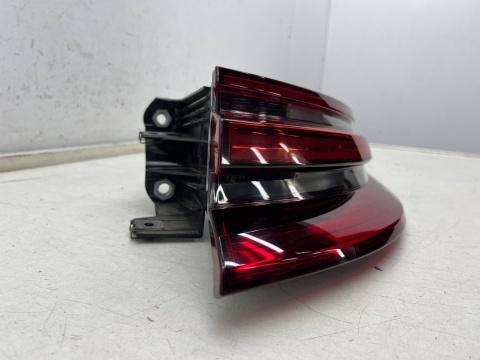 Lampa Porsche Panamera II 971 16-20r. PRAWA tylna w błotnik ORYGINALNA prawy tył Europa 971945092b Lampa Porsche Panamera II 971 16-20r. PRAWA tylna w błotnik ORYGINALNA prawy tył Europa 971945092b