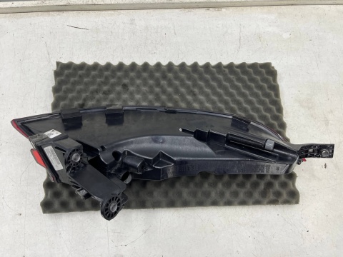 Lampa Porsche Panamera II 971 16-20r. PRAWA tylna w błotnik ORYGINALNA prawy tył Europa 971945092b Lampa Porsche Panamera II 971 16-20r. PRAWA tylna w błotnik ORYGINALNA prawy tył Europa 971945092b