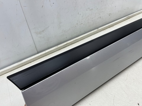 Listwa Jaguar F-Pace x761 2016r.- PRAWA przednia dolna nakładka drzwi prawy przód hk8m-21064-abw Listwa Jaguar F-Pace x761 2016r.- PRAWA przednia dolna nakładka drzwi prawy przód hk8m-21064-abw